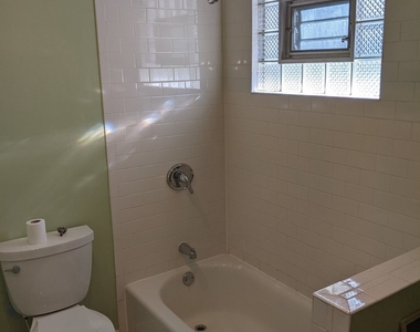822 Skokie Boulevard - Photo Thumbnail 9