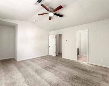 2383 Hackamore Drive - Photo Thumbnail 10