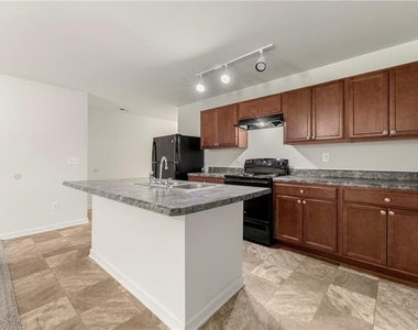 2383 Hackamore Drive - Photo Thumbnail 3