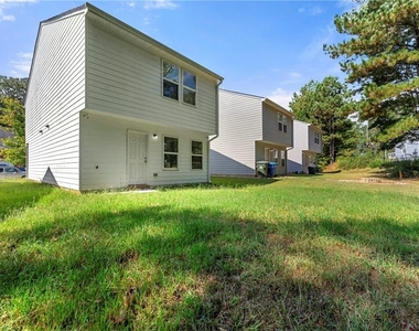 2383 Hackamore Drive - Photo Thumbnail 16