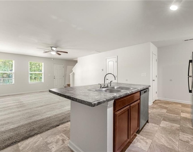 2383 Hackamore Drive - Photo Thumbnail 5