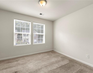 2383 Hackamore Drive - Photo Thumbnail 14