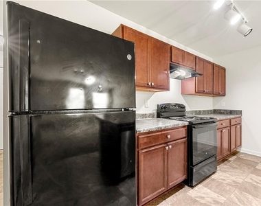 2383 Hackamore Drive - Photo Thumbnail 6