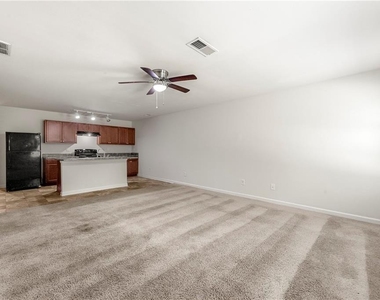 2383 Hackamore Drive - Photo Thumbnail 9