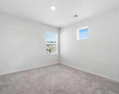 384 Summerwood Lane - Photo Thumbnail 14