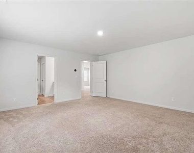384 Summerwood Lane - Photo Thumbnail 10