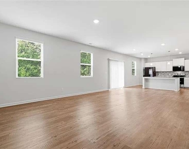 384 Summerwood Lane - Photo Thumbnail 5