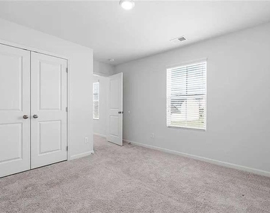 384 Summerwood Lane - Photo Thumbnail 17