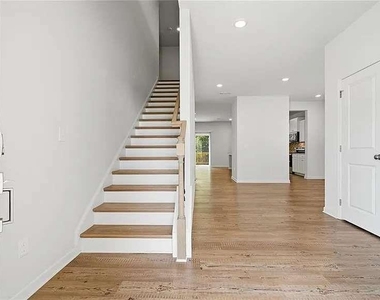 384 Summerwood Lane - Photo Thumbnail 1