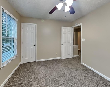 350 Ivy Mill Court - Photo Thumbnail 12