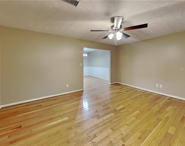 350 Ivy Mill Court - Photo Thumbnail 3