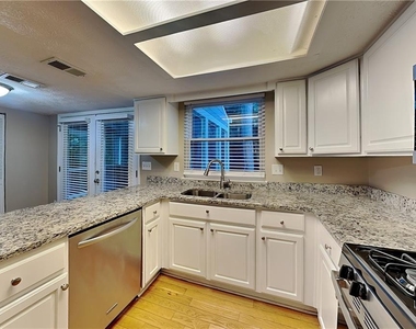 350 Ivy Mill Court - Photo Thumbnail 5