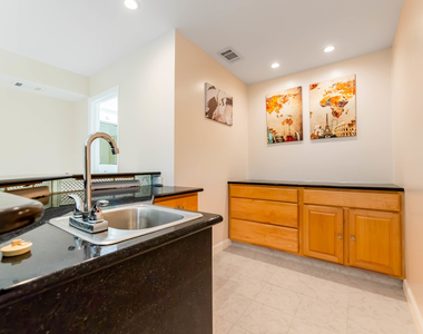 409 Hillcrest Lane - Photo Thumbnail 18