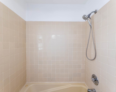 409 Hillcrest Lane - Photo Thumbnail 20