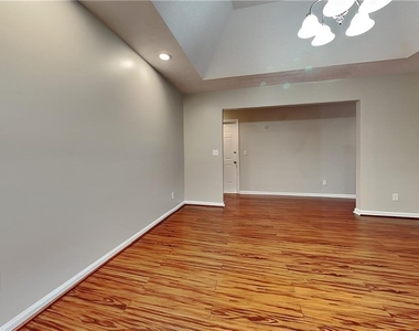 677 Longbow Court - Photo Thumbnail 5