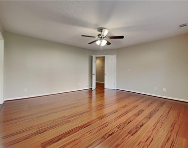677 Longbow Court - Photo Thumbnail 7