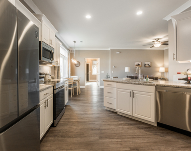 113 Cobblestone Court - Photo Thumbnail 7