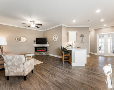 113 Cobblestone Court - Photo Thumbnail 4