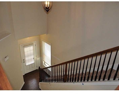 2545 Thackery Court - Photo Thumbnail 15