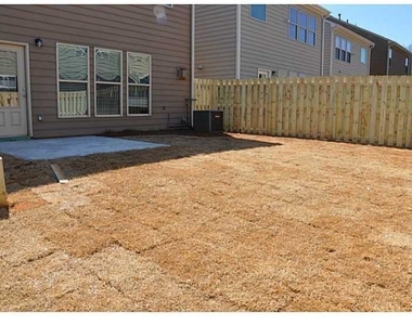 2545 Thackery Court - Photo Thumbnail 9