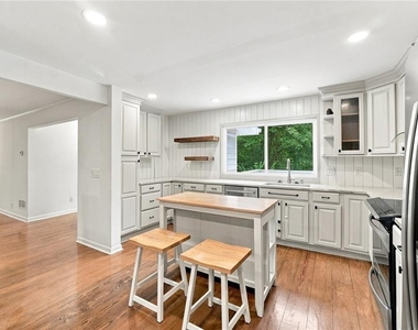 12 Providence Way - Photo Thumbnail 20