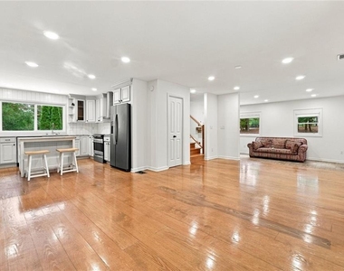 12 Providence Way - Photo Thumbnail 12