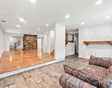 12 Providence Way - Photo Thumbnail 17