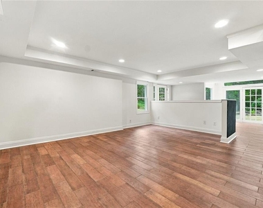 12 Providence Way - Photo Thumbnail 40