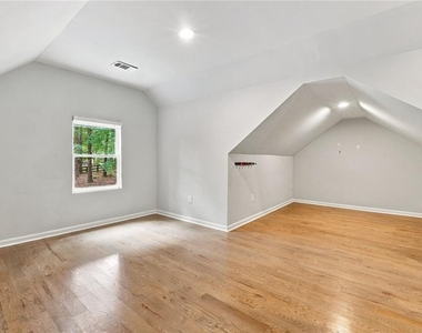 12 Providence Way - Photo Thumbnail 25