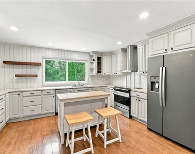 12 Providence Way - Photo Thumbnail 18