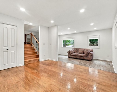 12 Providence Way - Photo Thumbnail 15
