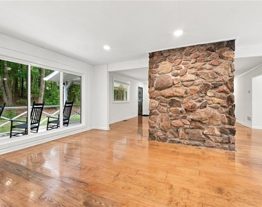 12 Providence Way - Photo Thumbnail 14