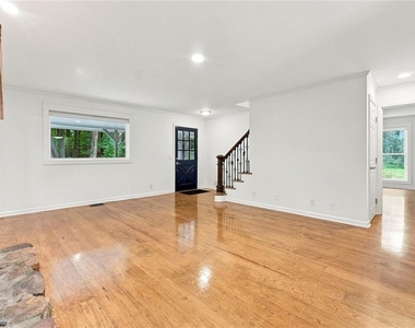 12 Providence Way - Photo Thumbnail 6