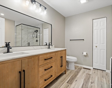 126 Bay Drive - Photo Thumbnail 9