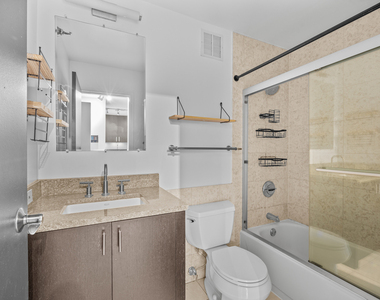 1212 N Lasalle Street - Photo Thumbnail 6