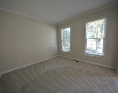 3748 Hickory Manor Drive - Photo Thumbnail 9
