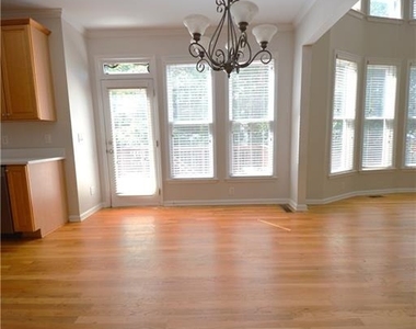 3748 Hickory Manor Drive - Photo Thumbnail 17