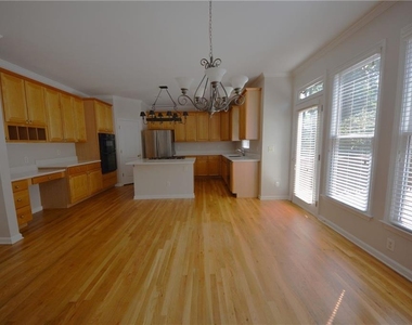 3748 Hickory Manor Drive - Photo Thumbnail 14