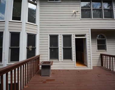 3748 Hickory Manor Drive - Photo Thumbnail 37