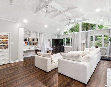 1201 Poplar Grove Drive Ne - Photo Thumbnail 10