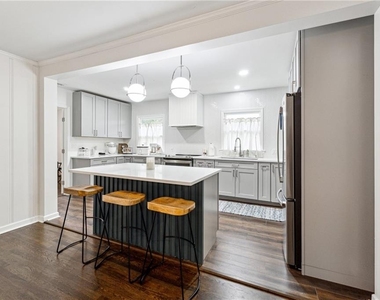 1201 Poplar Grove Drive Ne - Photo Thumbnail 6