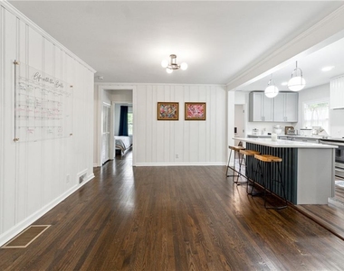 1201 Poplar Grove Drive Ne - Photo Thumbnail 5
