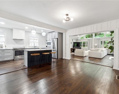 1201 Poplar Grove Drive Ne - Photo Thumbnail 4