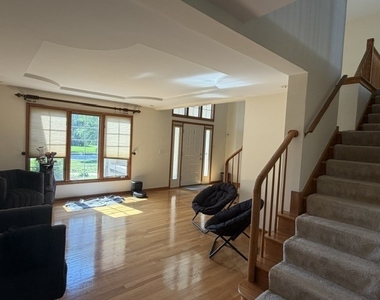 1660 Whistler Court - Photo Thumbnail 16
