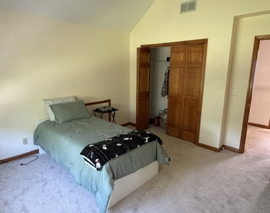 1660 Whistler Court - Photo Thumbnail 20