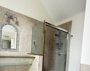 1660 Whistler Court - Photo Thumbnail 30