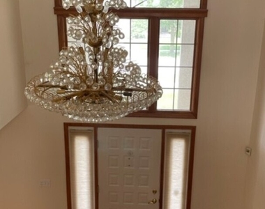 1660 Whistler Court - Photo Thumbnail 4