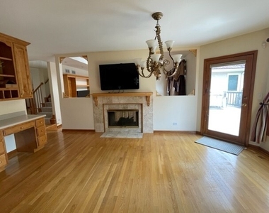 1660 Whistler Court - Photo Thumbnail 3