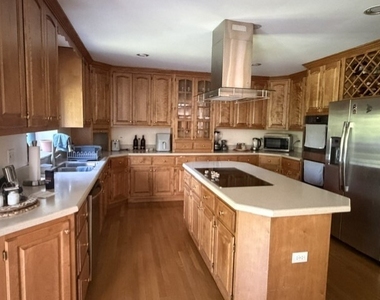 1660 Whistler Court - Photo Thumbnail 1