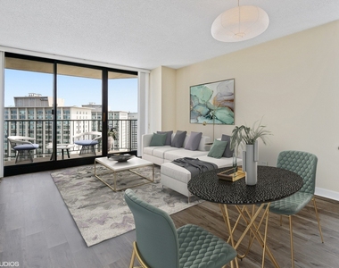 3660 N Lake Shore Drive - Photo Thumbnail 4